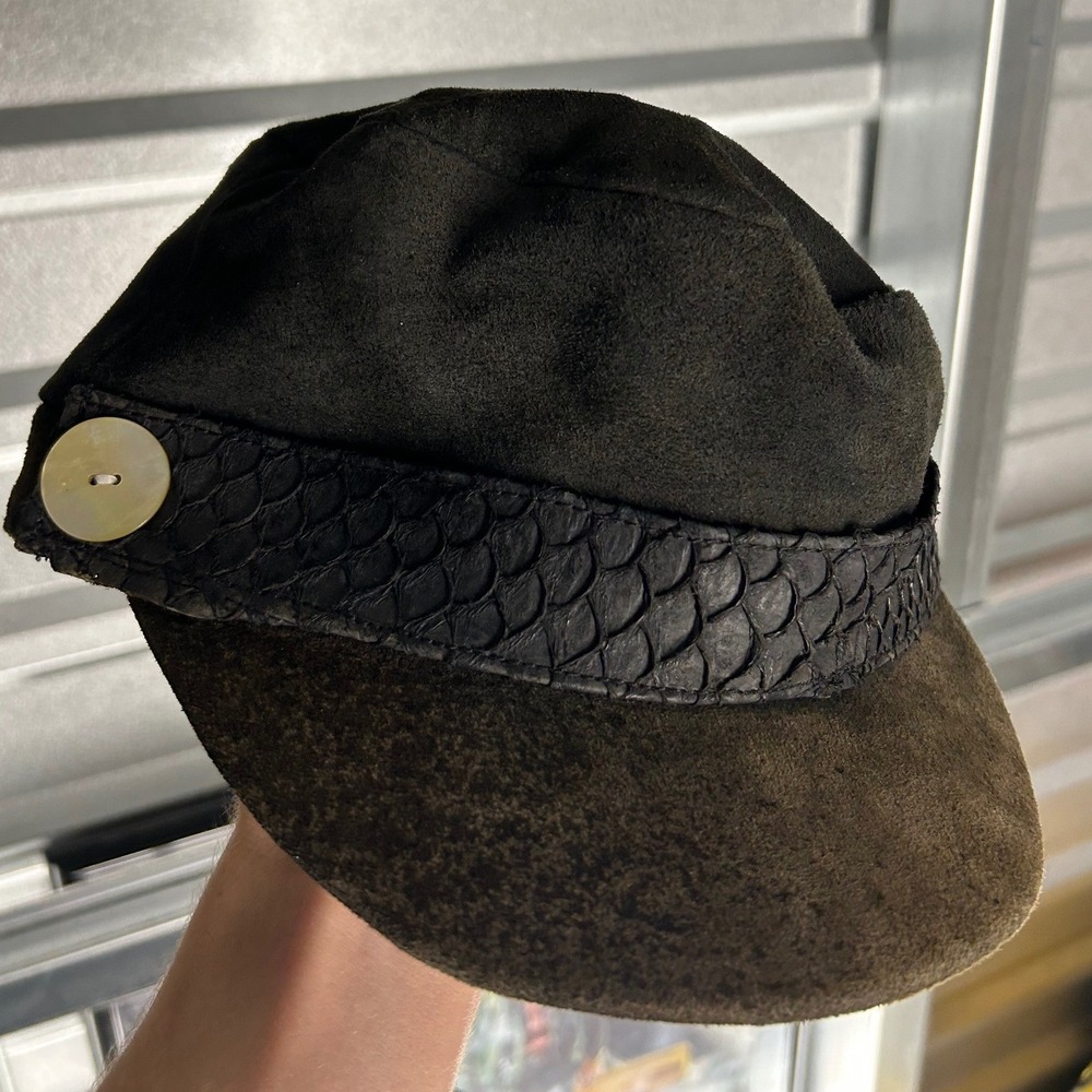 Jasmin Zorlu for Cassel Goorin Suede Snakeskin Newsboy Cap Green Sample